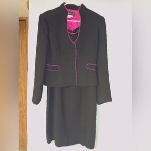 Beautiful black and magenta dress & jacket 2 piece business suit Donna Morgan 10